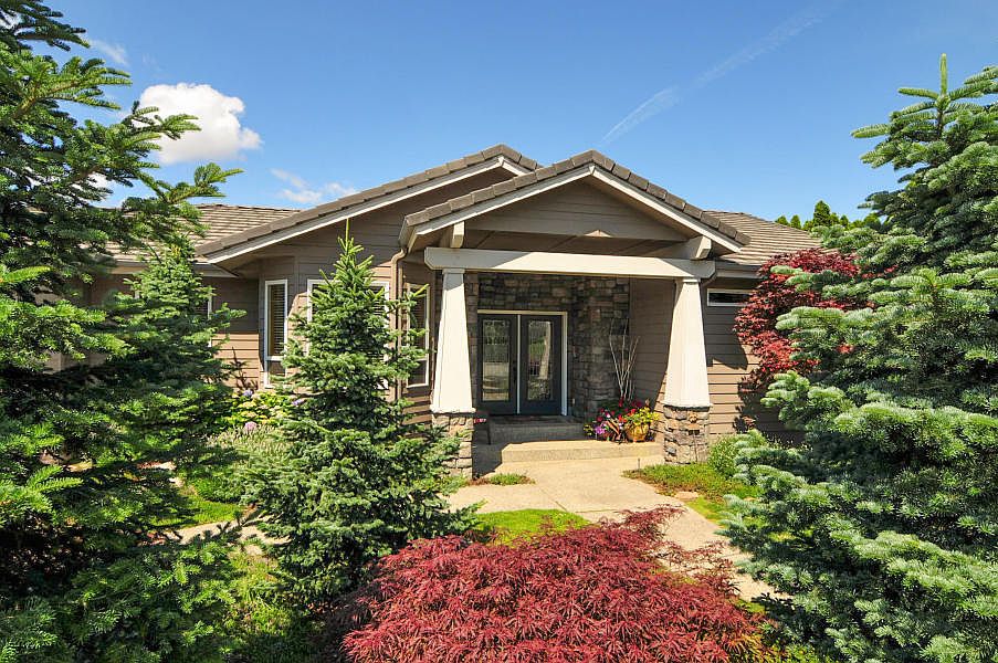 1st image of 327 Stoneridge Dr