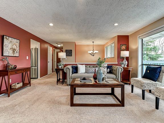 4th image of 10802 158th Ct SE