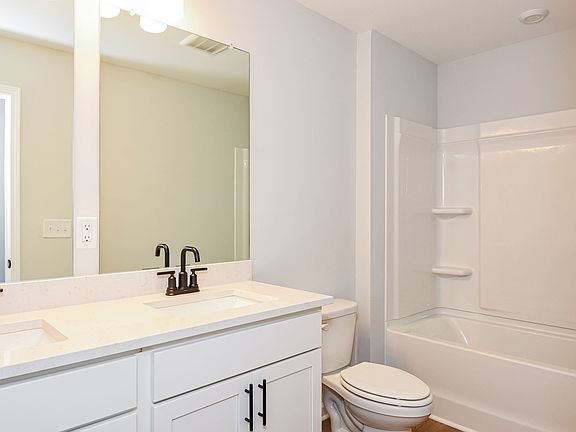 5th image of 103 Park Ridge Cir