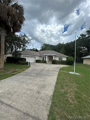 2675 N Canterbury Lake Dr Photo 1