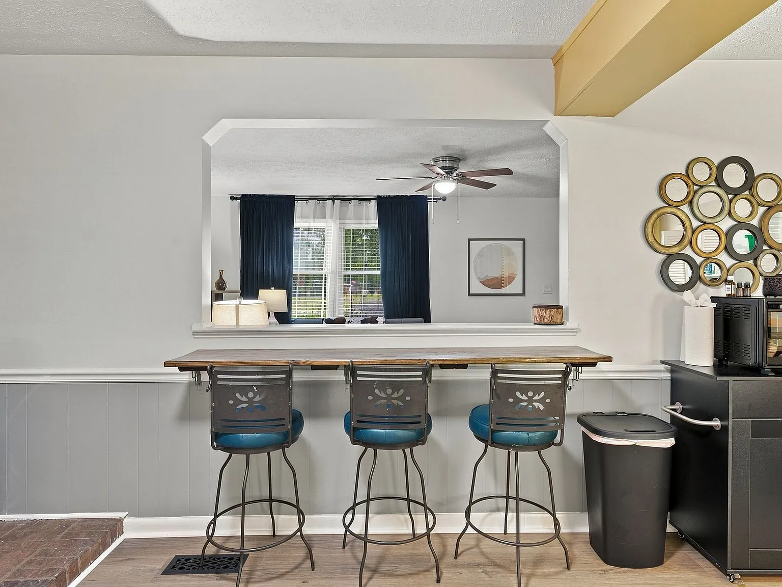 3 bed, 1.5 bath, 1200 sqft, $3,600 — Photo 4
