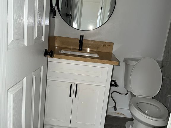 5th image of 5812 Hazel Ave #1