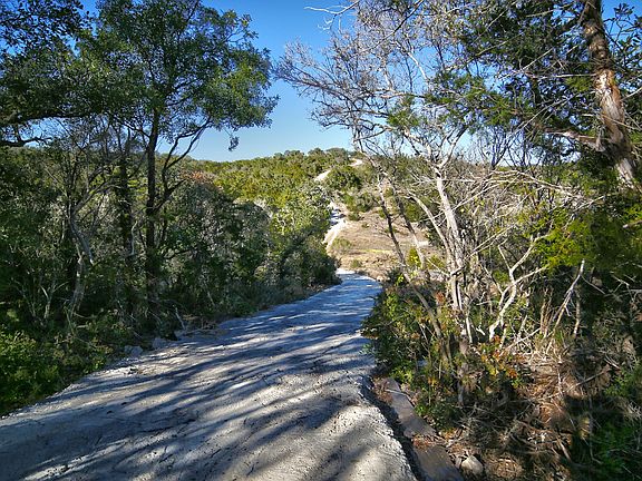 4th image of 520 County Road 243