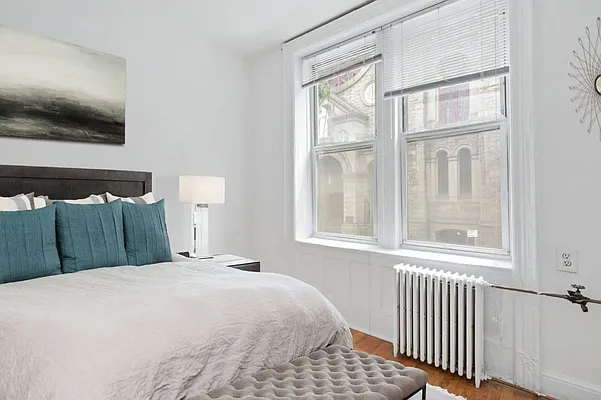 Rented by Compass | media 20