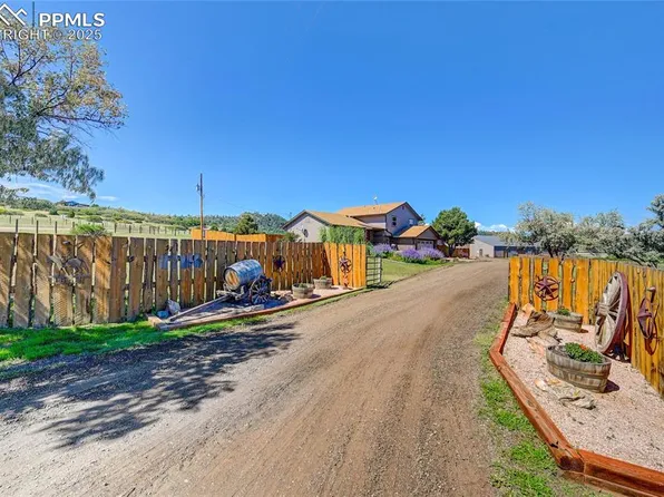 1641 Castlewood Dr, Franktown, CO 80116