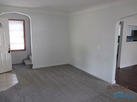 2nd image of 812 Gramercy Ave