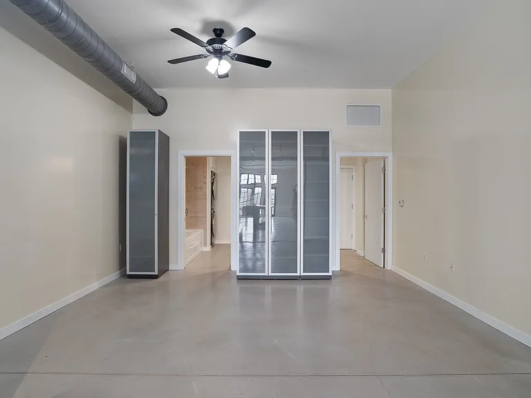 2235 E 6th St #315 — Photo 20