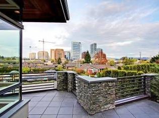 915 Belfair Rd, Bellevue, WA 98004