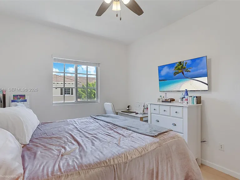 355 SE 1st Dr — Photo 10
