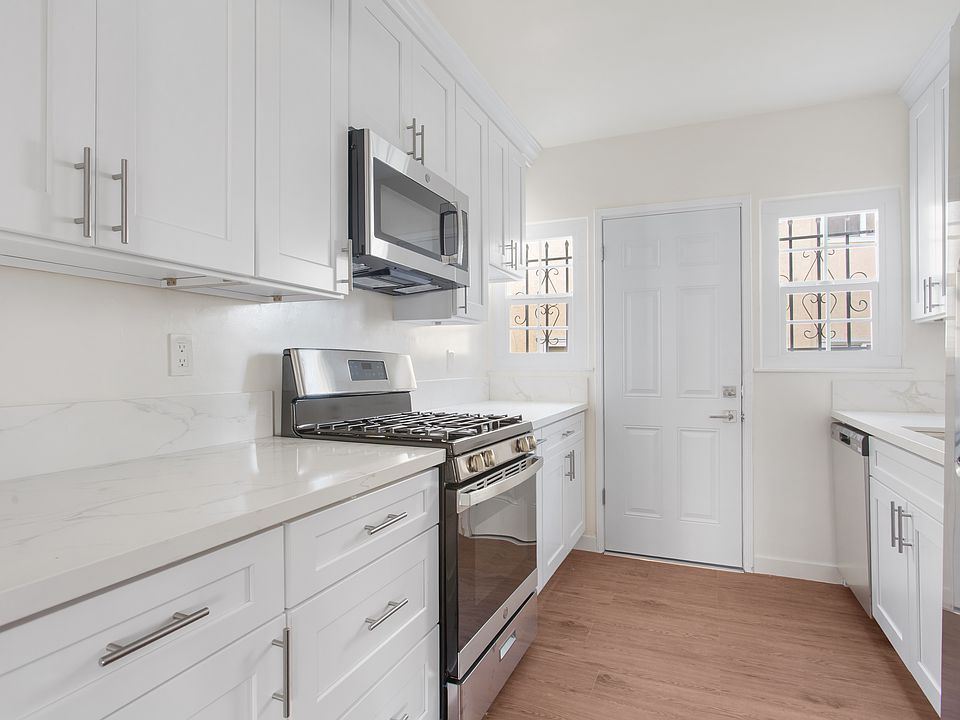 1st image of 1154 S Cochran Ave #1154
