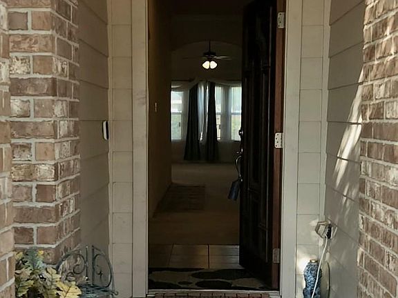 2nd image of 8007 Haven Bend Ln