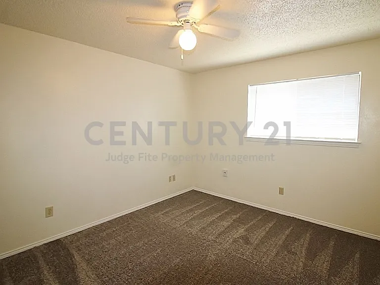 122 Country Bend Dr — Photo 6