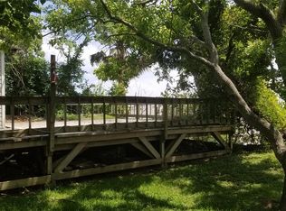 3014 Bay Oaks Harbor Dr, Baytown, TX 77523