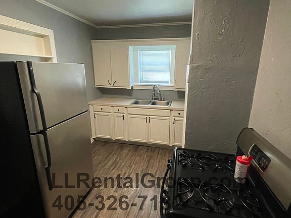 2nd image of 816 W Highland St