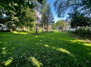 8 East St, Essex Junction, VT 05452