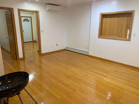 3rd image of 61-19 185th St #1
