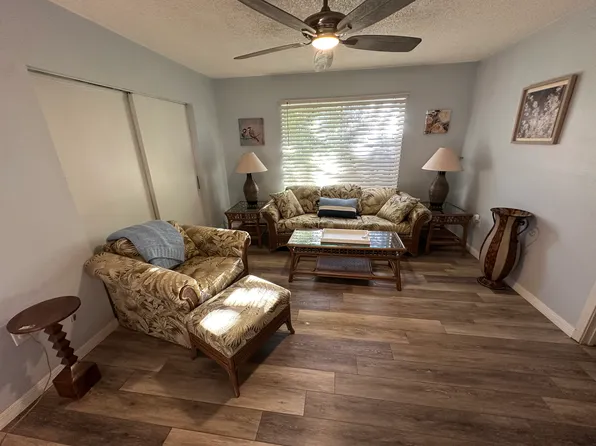 4215 E Bay Dr, Clearwater, FL