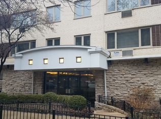 426 W Barry Ave APT 505, Chicago, IL 60657
