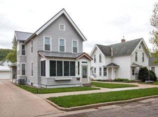 1065 10th St W, Winona, MN 55987
