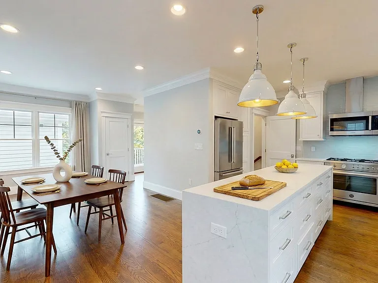 101 Sumner Rd #3 — Photo 6