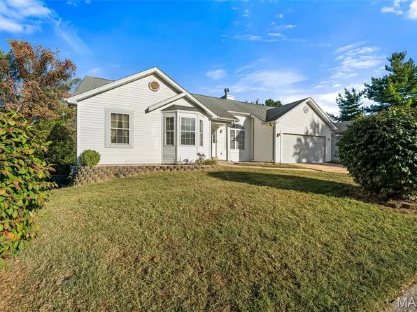 12606 Early Morning Dr, Florissant, MO 63033