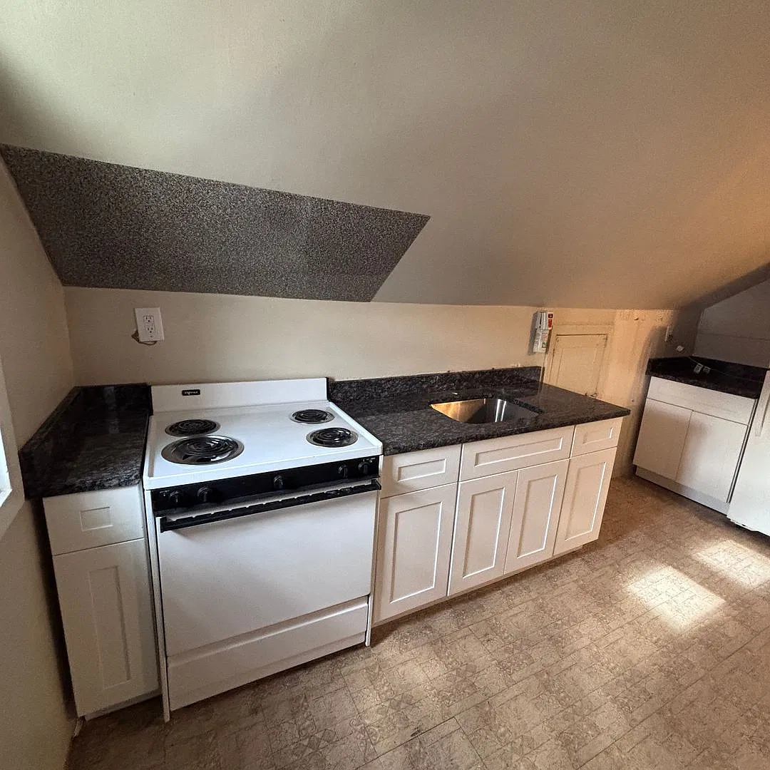 1068 Seneca Street — Photo 3