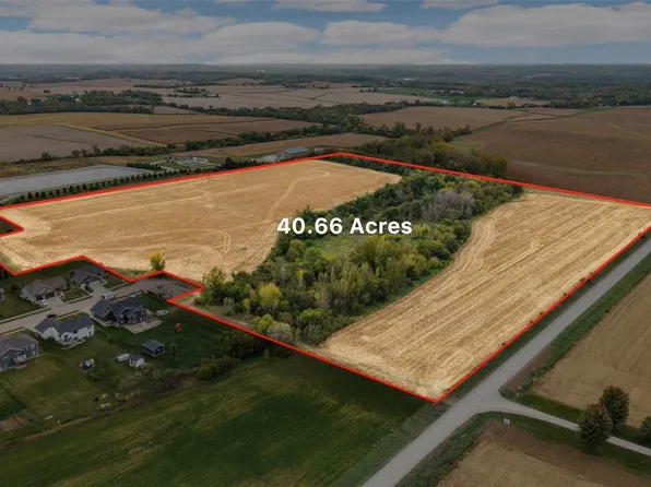 31 Avenue, Urbana, IA 52345