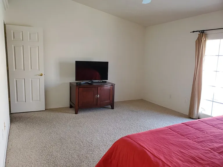 3179 Saratoga Ave — Photo 14