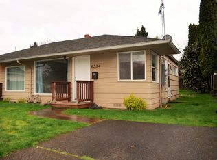 6334-6336 NE Roselawn St, Portland, OR 97218