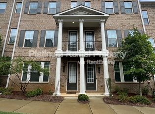707 Topsail Ln, Alpharetta, GA 30005