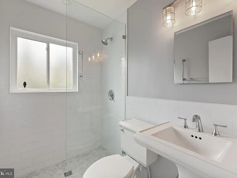 218 Belmont Dr SW — Photo 10