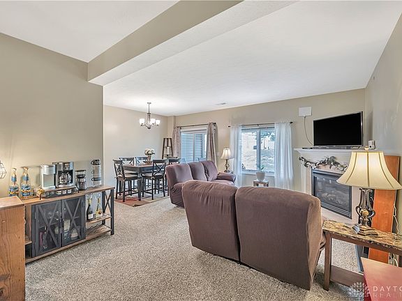 4th image of 2419 Buddleia Ct #9-F