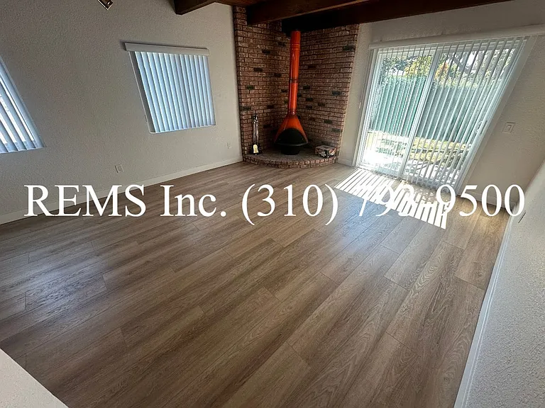 25021 Oak St — Photo 21