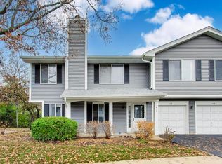 1316 Barclay Ln, Deerfield, IL 60015
