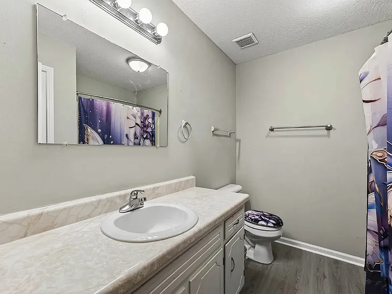 114 Cunningham Pl #B — Photo 14