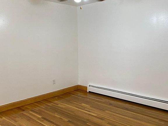 3rd image of 835 Throggs Neck Expy #3