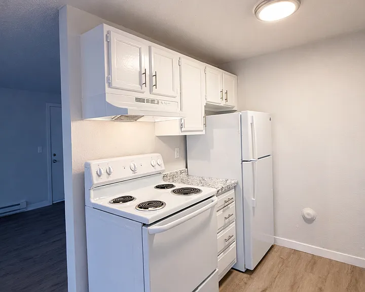 Meadowbrook Apartments — Photo 12