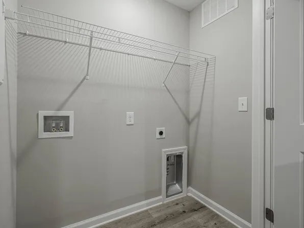 Benton Crossing, 2617 River Dr #407, Columbia, SC 29201