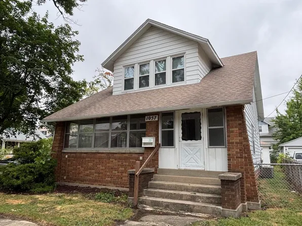 1057 12th St NW, Grand Rapids, MI 49504