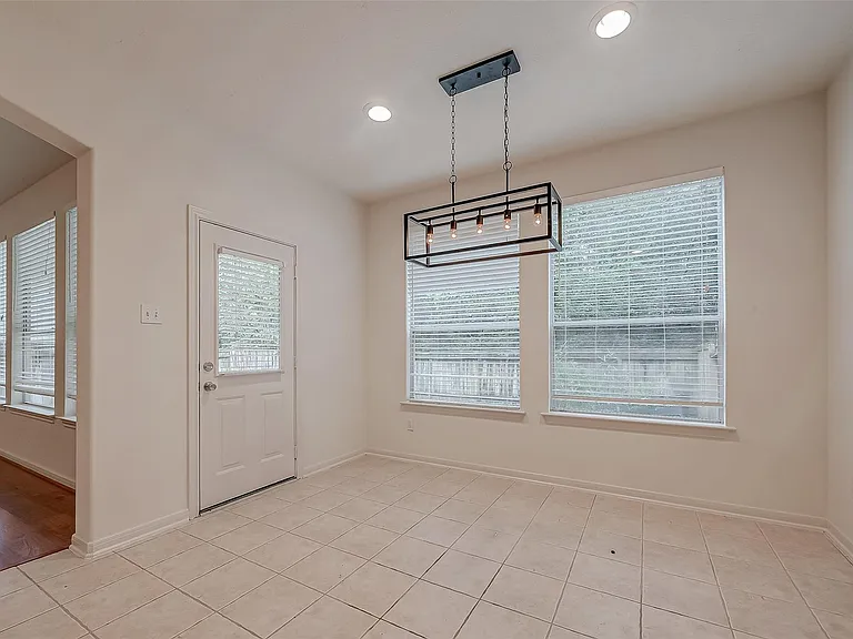 22 Stone Arrow Pl — Photo 16