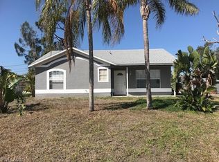 18464 Iris Rd, Fort Myers, FL 33967