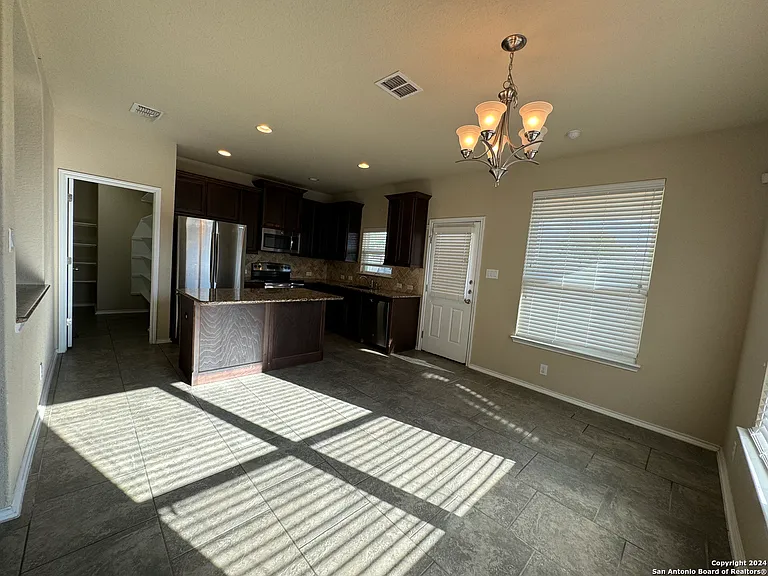 9634 Legislation Dr — Photo 5