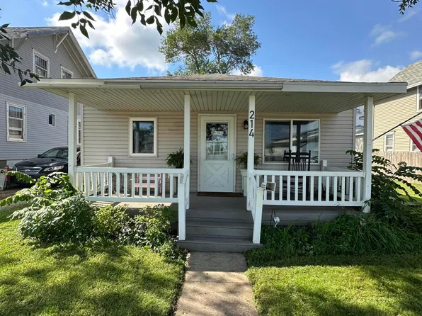 214 S Main St, Arlington, SD 57212