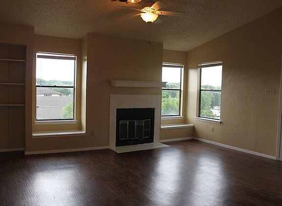4th image of 5303 Indio Dr APT C