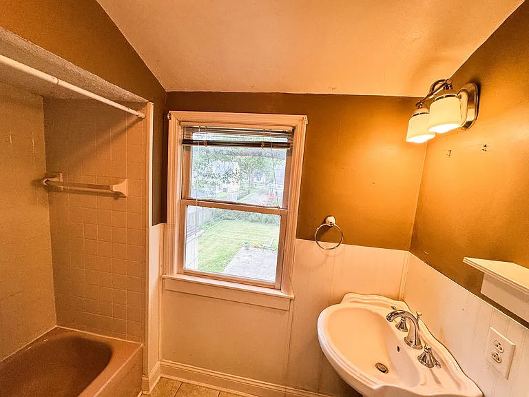 3105 E Cherry St — Photo 10