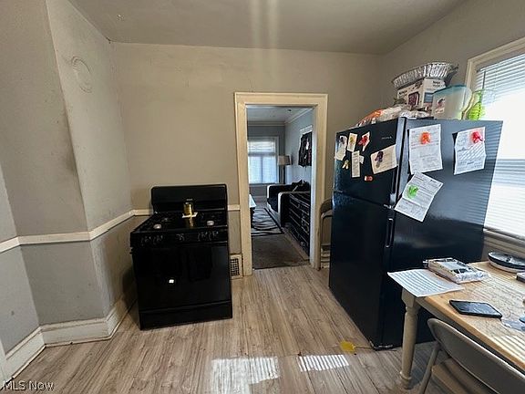 3rd image of 11006 Greenwich Ave