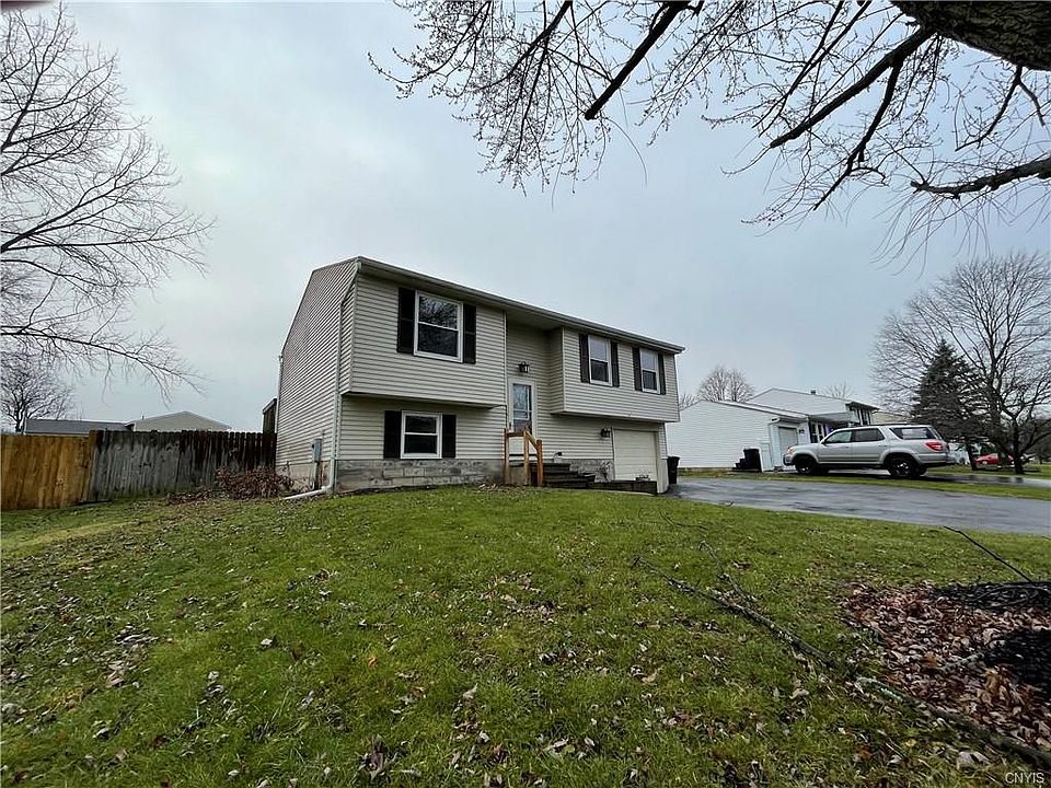 1st image of 7604 Aster Dr
