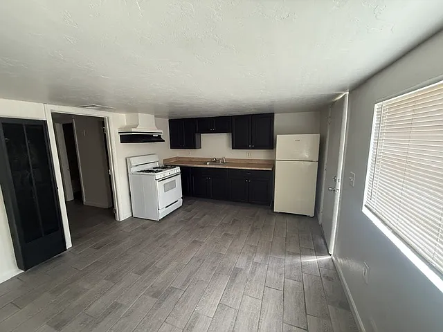 1089 W Schafer Dr #1 — Photo 4