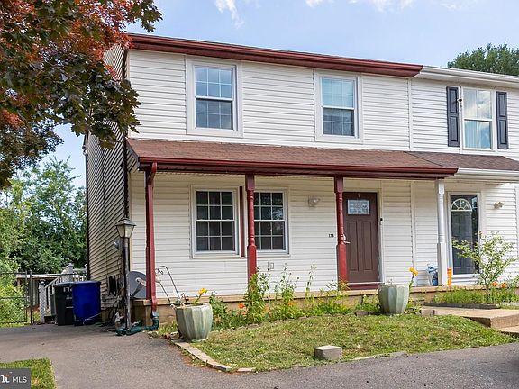 3rd image of 178 Stonegate Dr