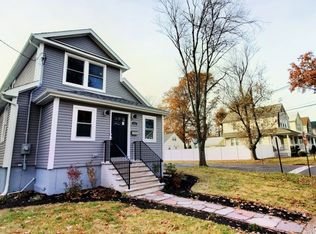 121 S Michigan Ave, Kenilworth, NJ 07033
